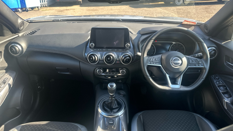 Nissan Juke 1.0 DiG-T 114 N-Connecta 5dr Petrol Hatchback